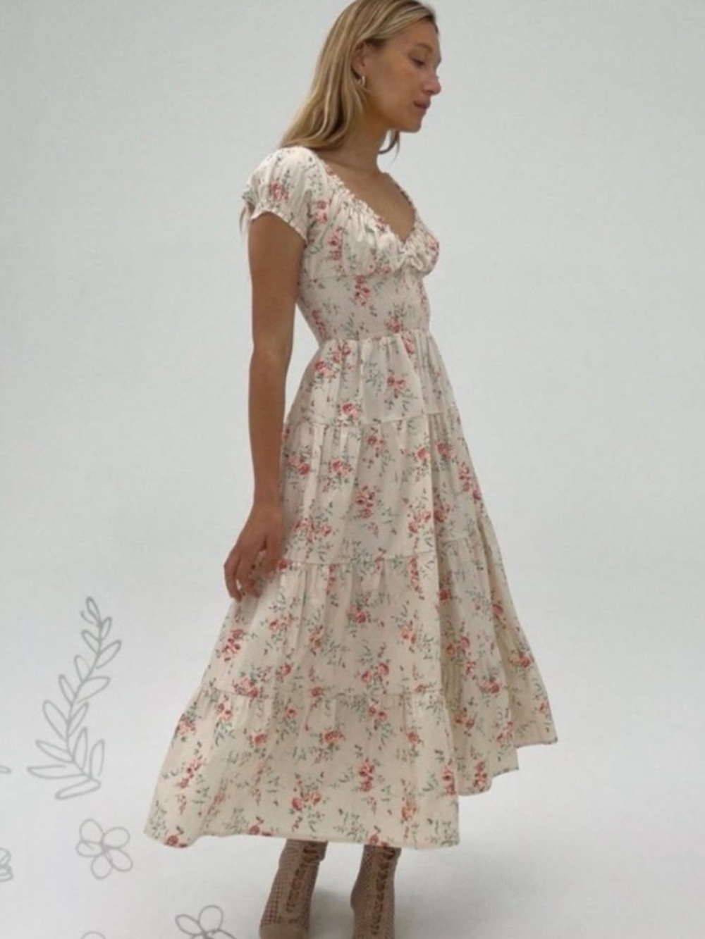 New Weworewhat Puff Sleeve Smocked Midi Dress in Dainty Floral Size Small - Picture 3 of 8